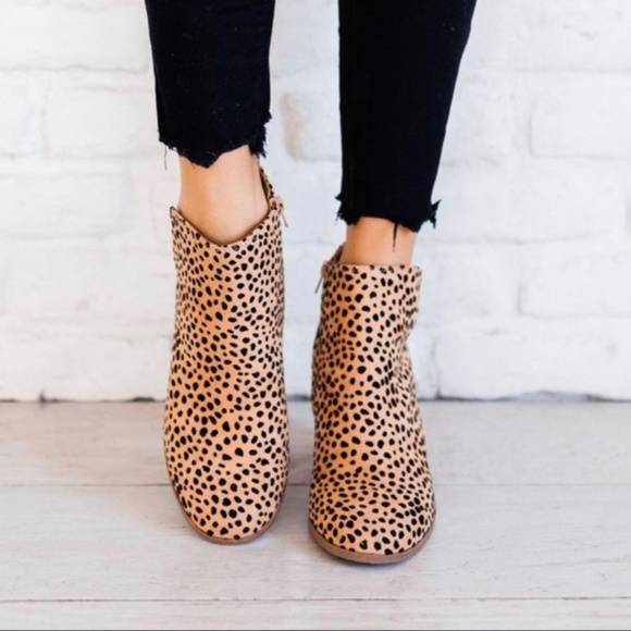 LAST PAIR! Cheetah Print Wedge Booties - Picture 6 of 7